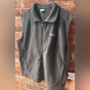 Unisex Columbia Vest Size Large